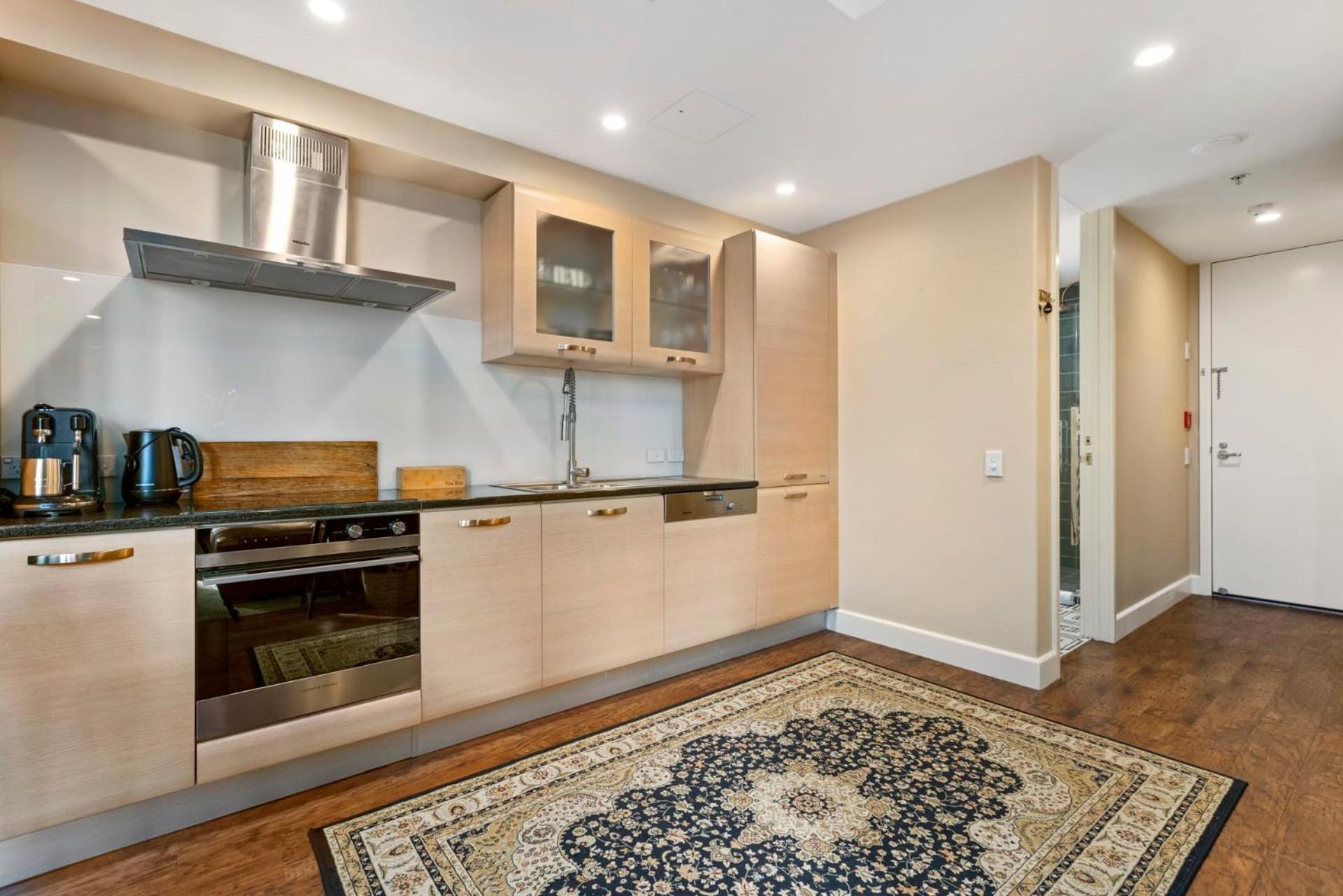Marvelous Downtown Apartment Moments From Main Beach With Heated Pool, Gym And Parking Mount Maunganui Exterior foto